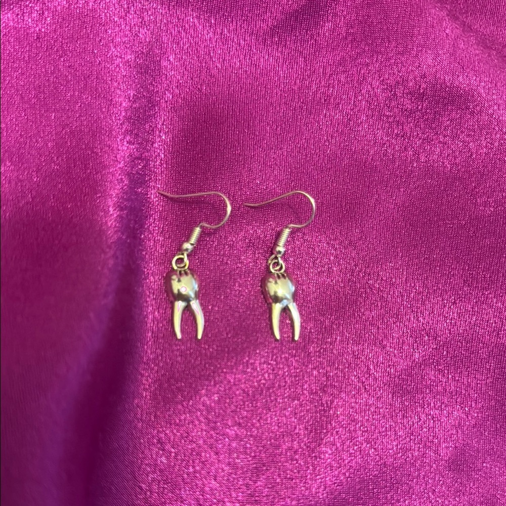 Silver coloured Tooth Earrings